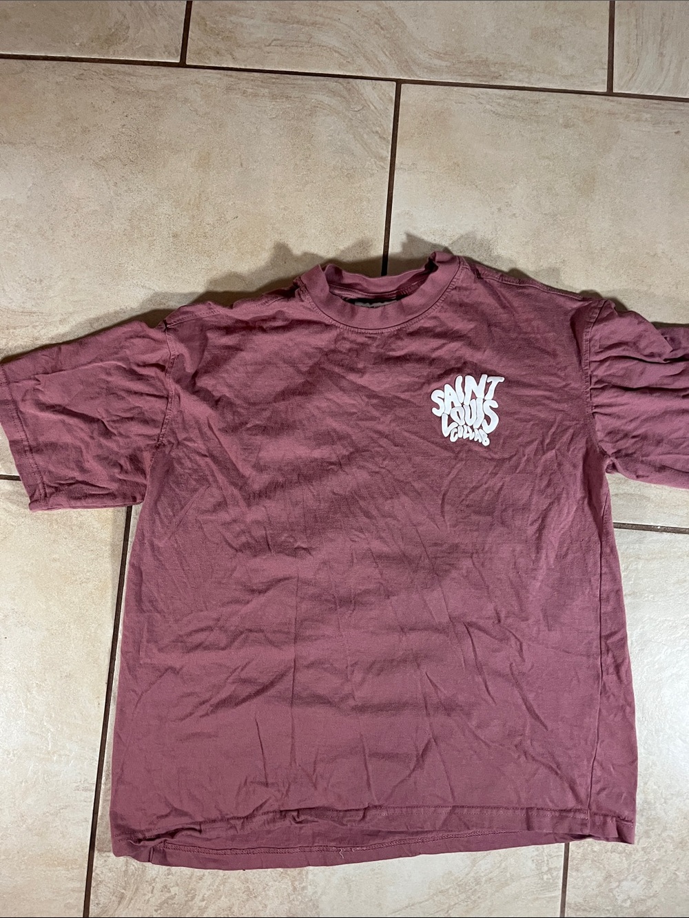 Saint Louis Crystal Maroon Short-Sleeve Graphic Tee